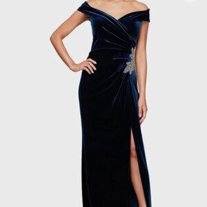 Alex Evenings Women's Long Off The Shoulder Fit and Flare Dress Imperial Blue 14